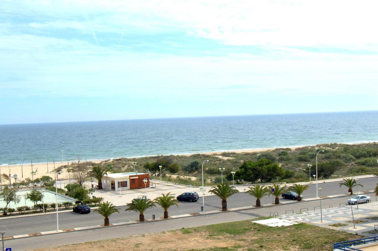 T1 Com Vista Mar Na Praia De Monte Gordo Kültér fotó